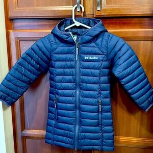 Girls Columbia winter coat, longer length with hood